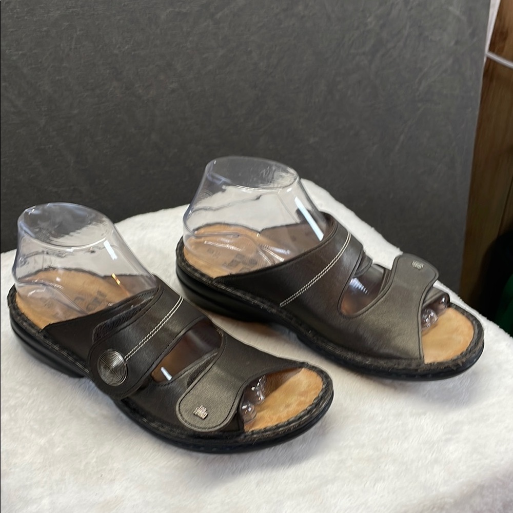 Finn Comfort‎ made in Germany Gray Sandals with Adjustable Straps